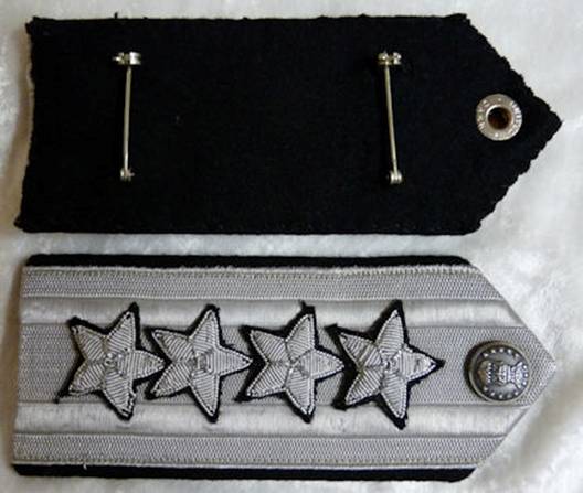 Web Overcoat Shoulder Boards.jpg